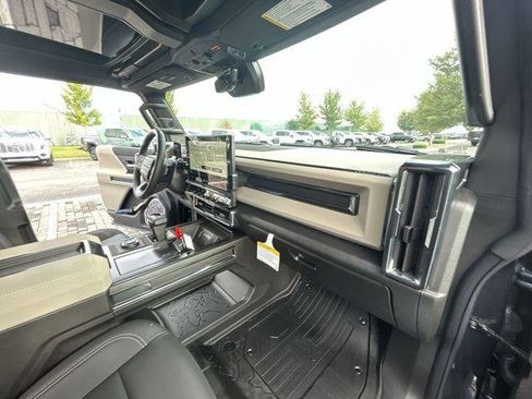 New 2026 GMC Hummer EV SUV image 43