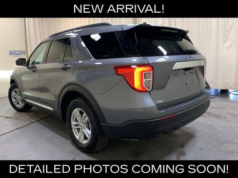 Used 2023 Ford Explorer XLT AWD/4WD image 5