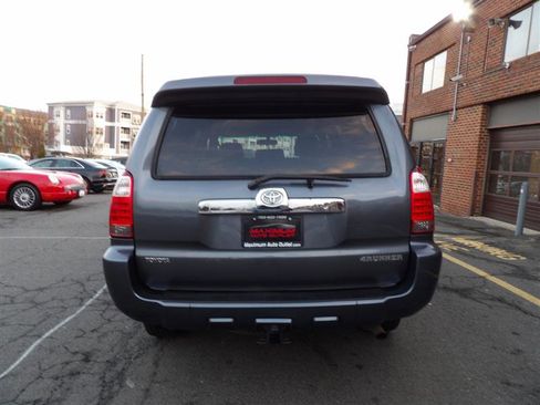 Used 2007 Toyota 4Runner SR5 image 4
