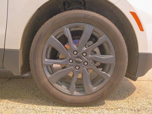 Used 2024 Chevrolet Equinox RS image 43