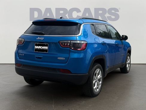 Used 2024 Jeep Compass Latitude AWD/4WD image 7