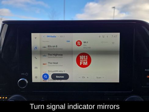 Used 2023 Toyota Highlander XLE image 19