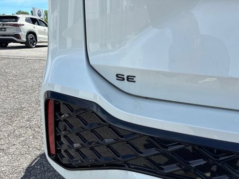 New 2026 Volkswagen Tiguan SE R-Line AWD/4WD image 37