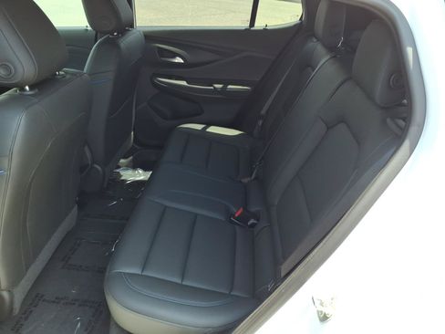 Used 2024 Buick Envista Sport Touring w/ Convenience I Package FWD image 23
