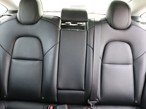 Used 2019 Tesla Model 3 image 23