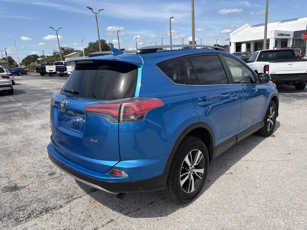 Used 2018 Toyota RAV4 XLE FWD image 4