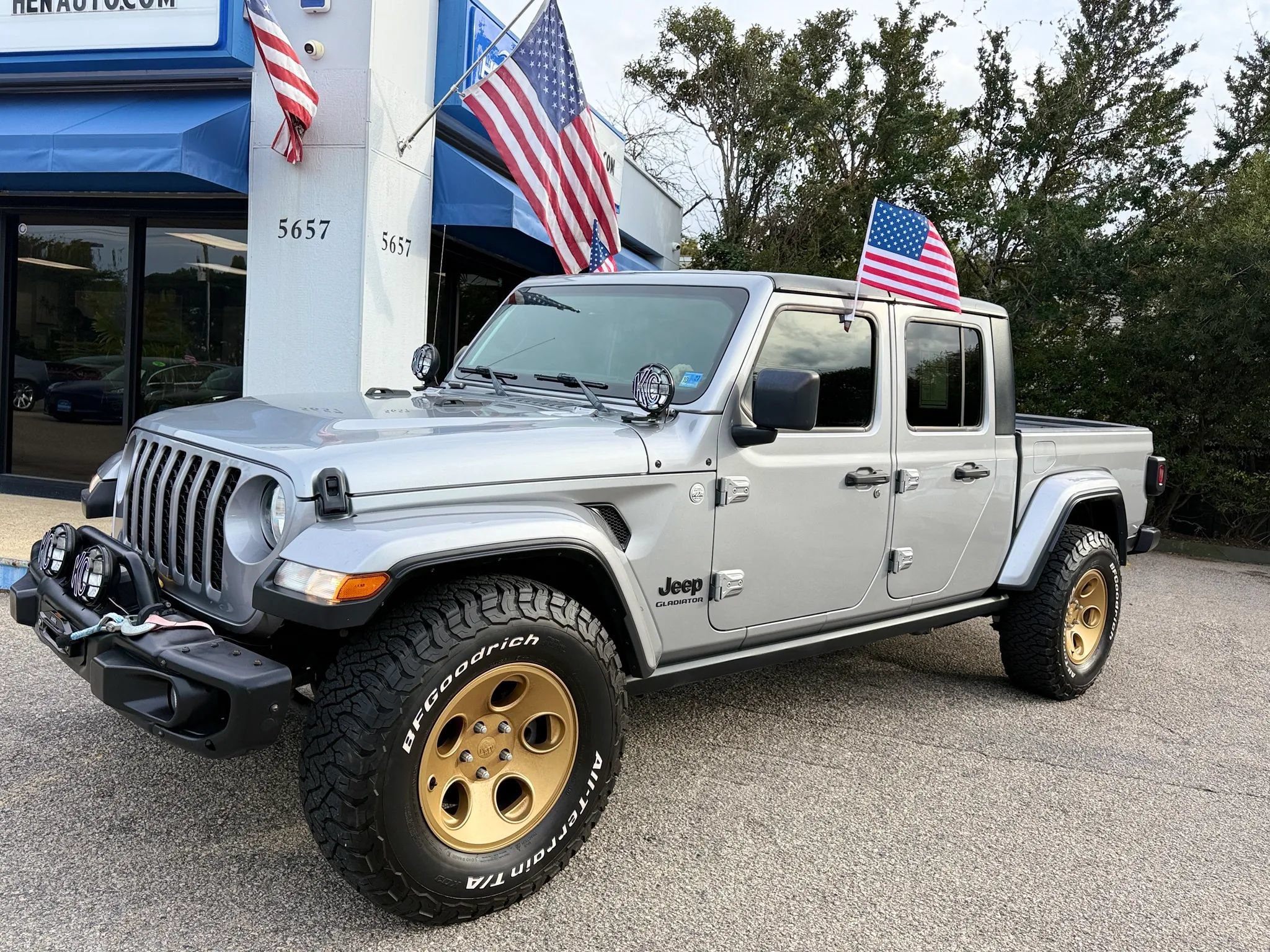 Used 2020 Jeep Gladiator Sport w/ Quick Order Package 24S AWD/4WD image 18