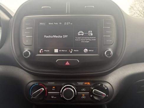 Used 2025 Kia Soul LX w/ LX Technology Package image 17