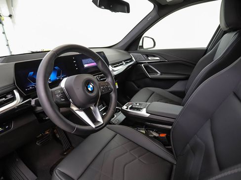 New 2026 BMW X1 xDrive28i AWD/4WD image 10