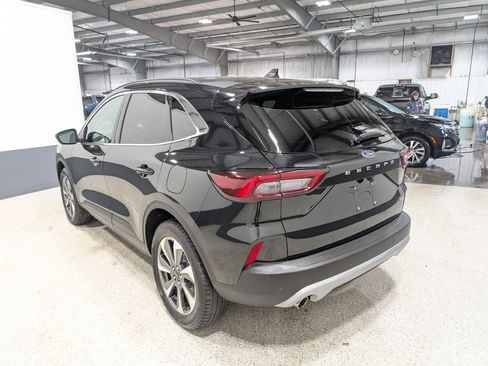 Used 2025 Ford Escape Platinum image 5