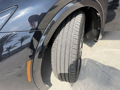 Certified 2025 Toyota Prius Plug-In Hybrid image 33