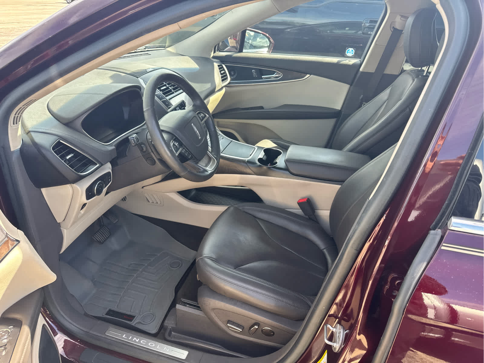 Used 2020 Lincoln Nautilus Reserve w/ Equipment Group 201A AWD/4WD image 6