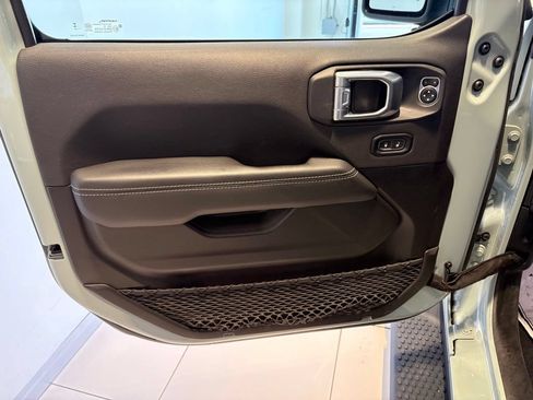 Used 2023 Jeep Wrangler Unlimited Sahara w/ Cold Weather Group AWD/4WD image 42