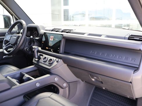 Certified 2025 Land Rover Defender 110 S AWD/4WD image 30