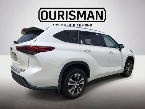 Certified 2020 Toyota Highlander XLE AWD/4WD image 7