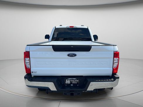 Used 2022 Ford F250 XL w/ Power Equipment Group AWD/4WD image 6