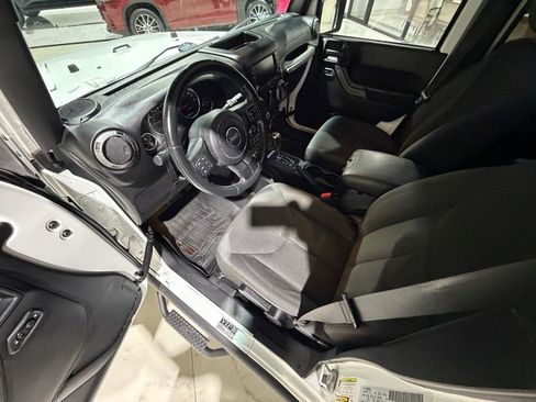 Used 2015 Jeep Wrangler Unlimited Sport w/ Quick Order Package 24S AWD/4WD image 19
