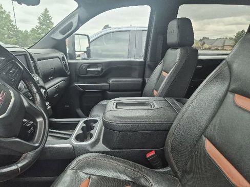 Used 2020 GMC Sierra 2500 AT4 w/ AT4 Premium Package AWD/4WD image 10
