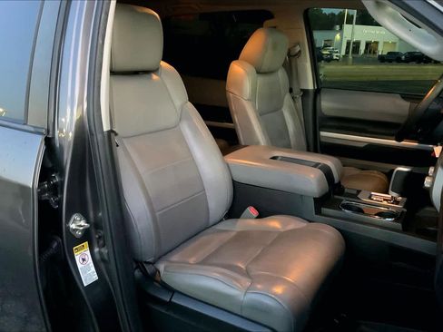 Used 2016 Toyota Tundra Limited image 8