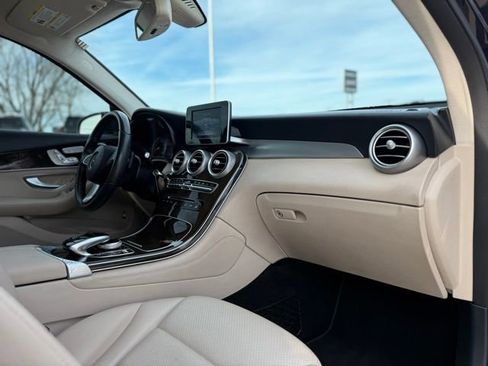 Used 2016 Mercedes-Benz GLC 300 4MATIC image 18