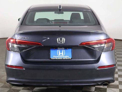 Used 2023 Honda Civic Sport image 9