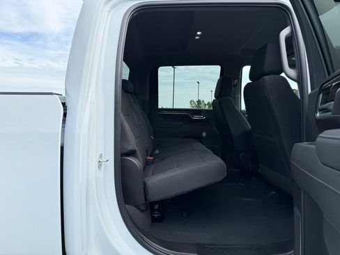 Used 2026 Chevrolet Silverado 2500 LT AWD/4WD image 12