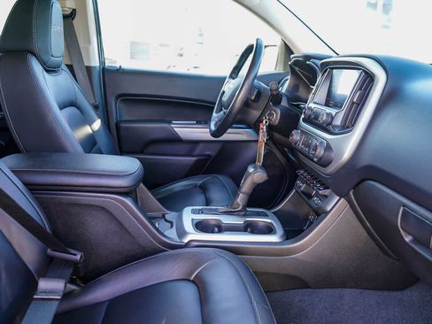 Used 2021 Chevrolet Colorado ZR2 image 16