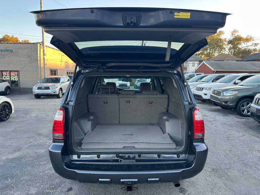 Used 2008 Toyota 4Runner SR5 AWD/4WD image 24