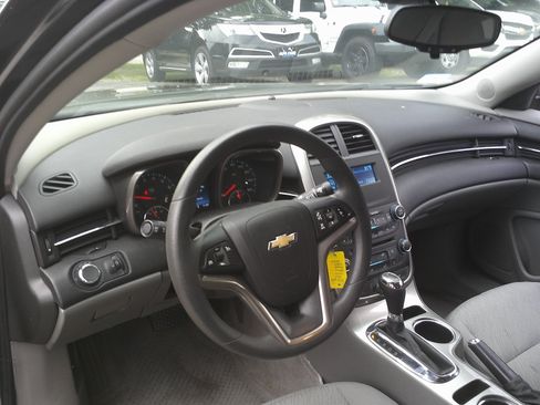 Used 2015 Chevrolet Malibu LS FWD image 11