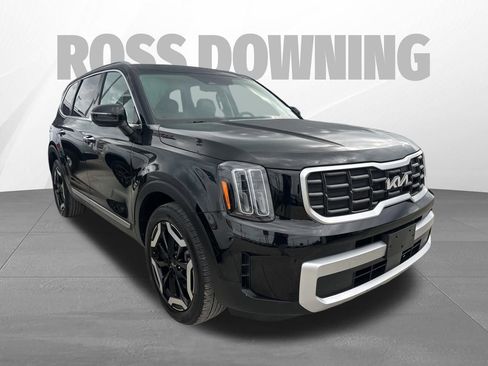 Used 2025 Kia Telluride S FWD image 3