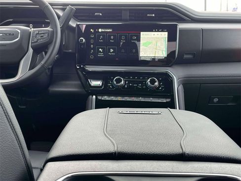 New 2026 GMC Sierra 2500 Denali w/ Denali Reserve Package image 14