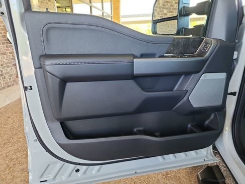 New 2025 Ford F250 Lariat w/ Lariat Ultimate Package image 9