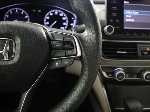 Used 2018 Honda Accord LX image 19