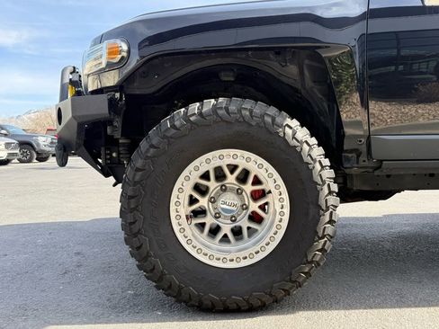 Used 2008 Toyota FJ Cruiser Base image 28