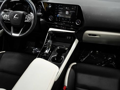Used 2024 Lexus NX 250 FWD image 30