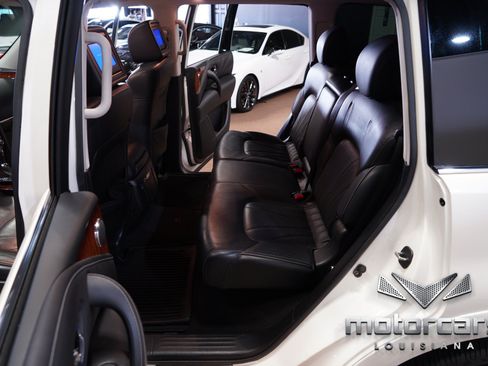 Used 2017 INFINITI QX80 2WD w/ Deluxe Technology Package image 36