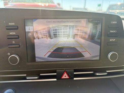 Used 2025 Hyundai Elantra Sport image 6