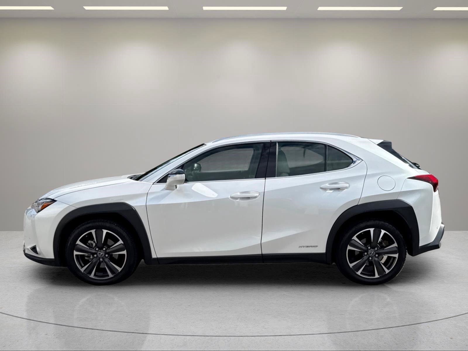 Used 2020 Lexus UX 250h w/ Premium Package AWD/4WD image 2