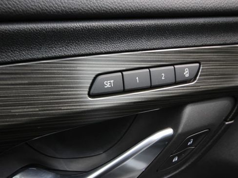Used 2023 GMC Terrain SLT AWD/4WD image 14