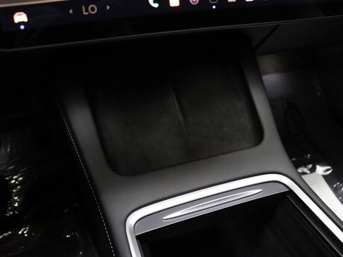 Used 2022 Tesla Model 3 Standard Range image 48