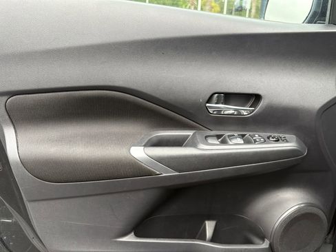 Used 2022 Nissan Kicks SV FWD image 10