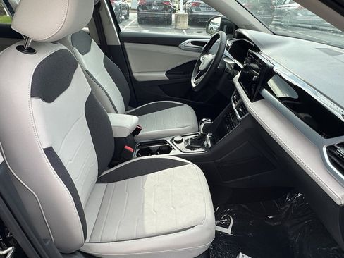 New 2025 Volkswagen Taos SE image 14