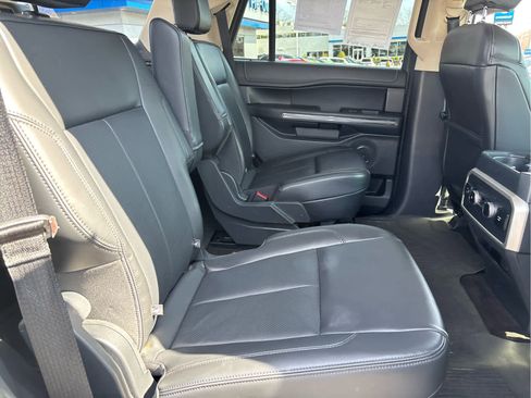 Used 2023 Ford Expedition XLT image 35