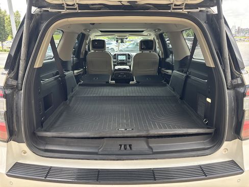 Used 2018 Ford Expedition Max Platinum AWD/4WD image 34