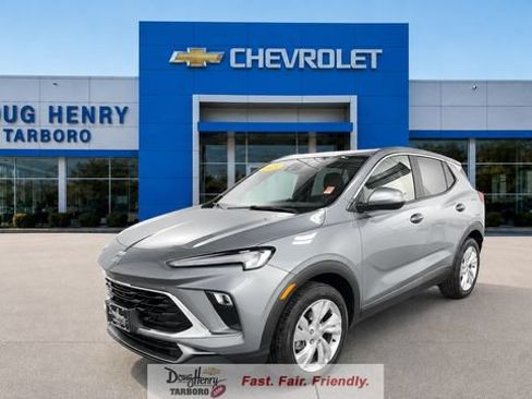 Used 2025 Buick Encore GX Preferred FWD image 1