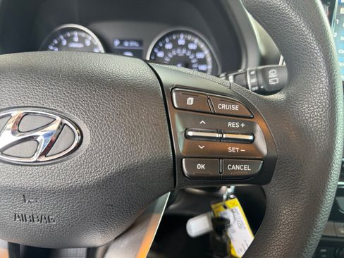Used 2020 Hyundai Elantra GT FWD image 22