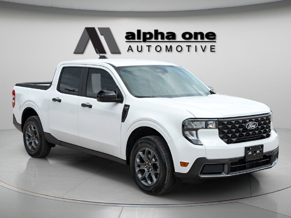 Used 2025 Ford Maverick XLT w/ XLT Luxury Package FWD image 3