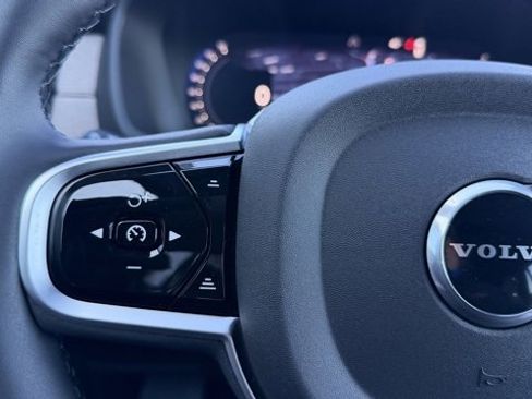 New 2026 Volvo XC90 B6 Plus image 21