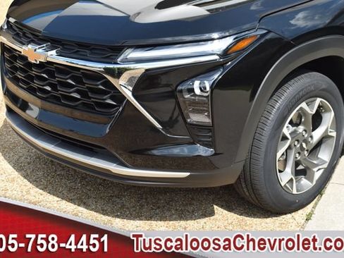 Certified 2024 Chevrolet Trax LT w/ Driver Confidence Package FWD image 38