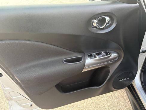 Used 2013 Nissan Juke SV image 30